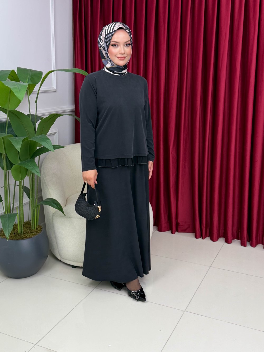 Tuana Takım — Siyah