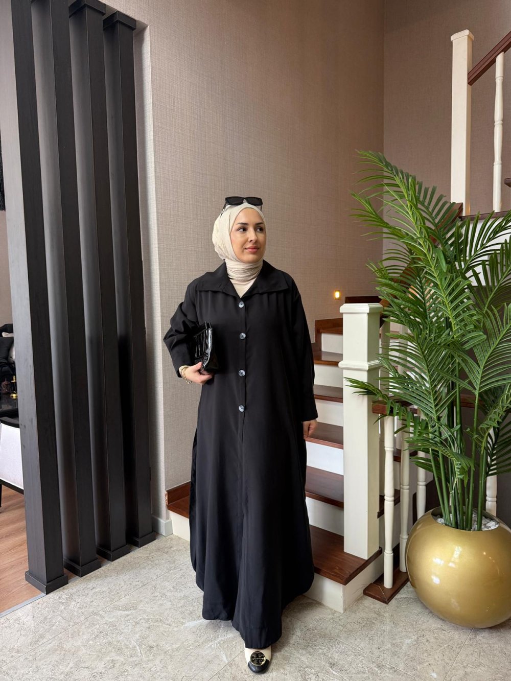 Özge  Takım — Siyah